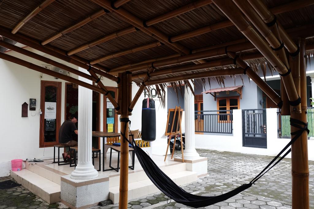 Hoz Bed & Breakfast 요그야카르타 외부 사진